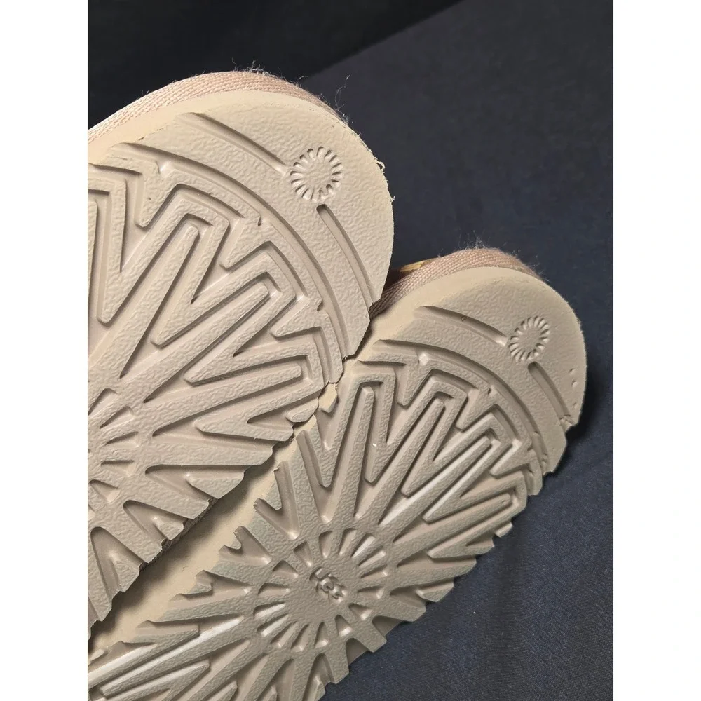 UGG toddler mini